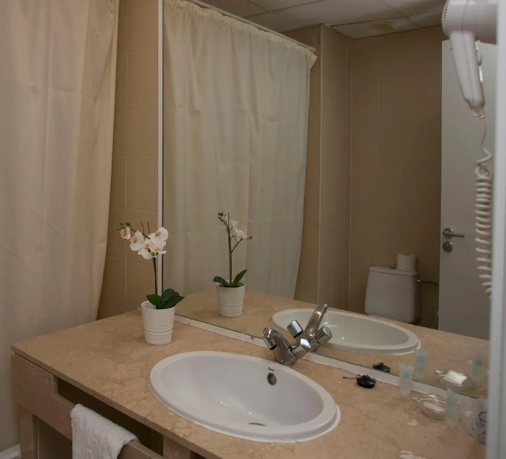 Double or Twin SUPERIOR Room, Hotel Tora, Majorca