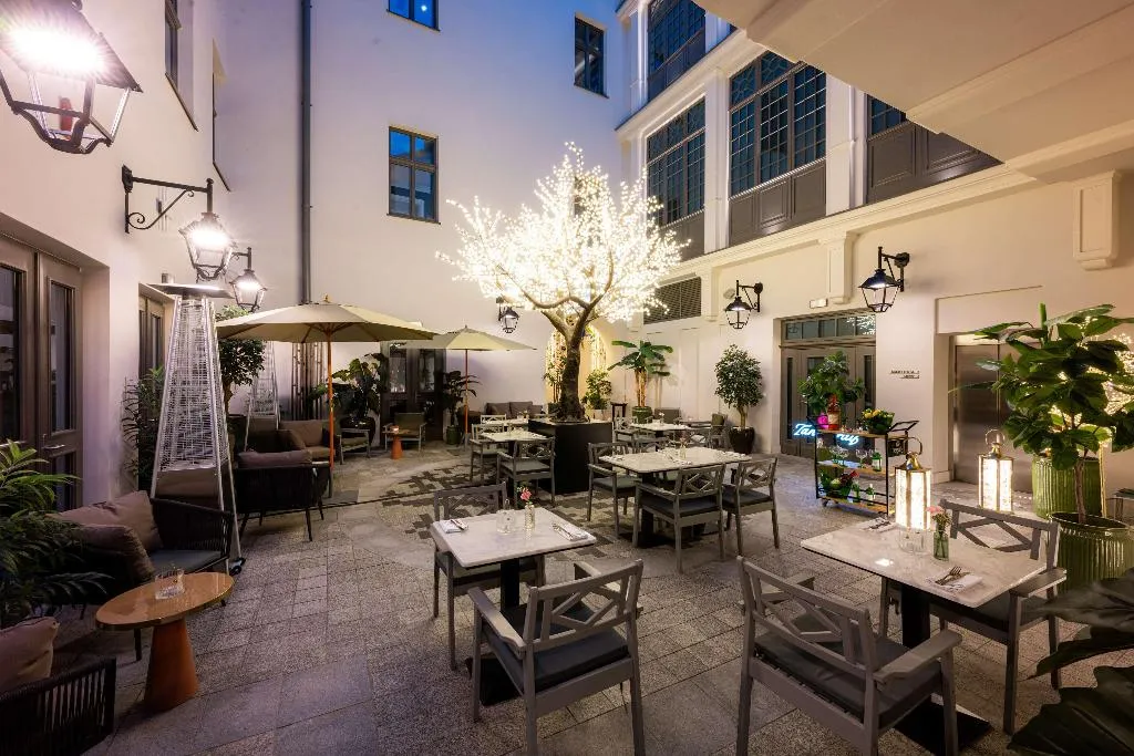 Restaurant, Hotel Saski Krakow, Curio collection by Hilton, Krakow