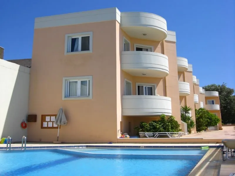 Pool, Georgina, Crete