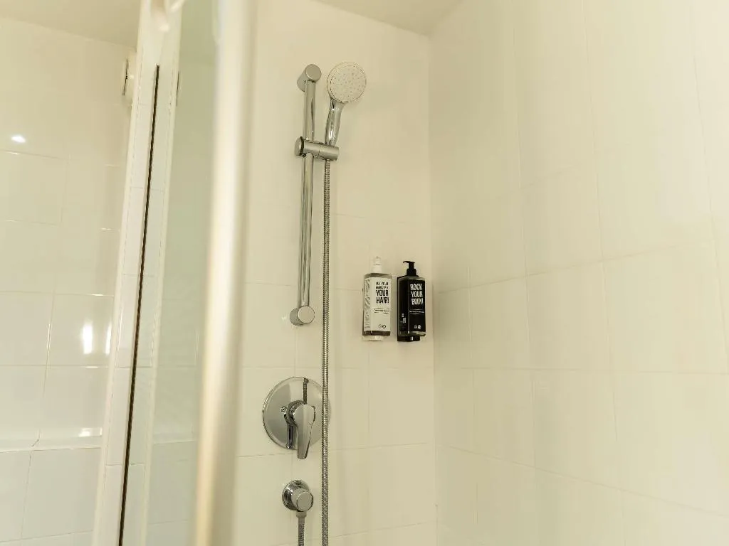 DOUBLE WITH DOUBLE BED Room, ibis Barcelona Mollet, Barcelona