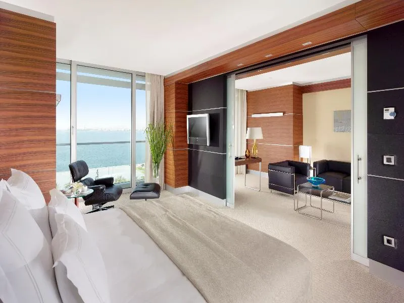 SUITE SEA VIEW Room, Swissotel Buyuk Efes Izmir, Izmir