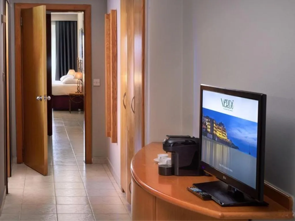 Room, Verdi St Georges Bay Marina, Malta