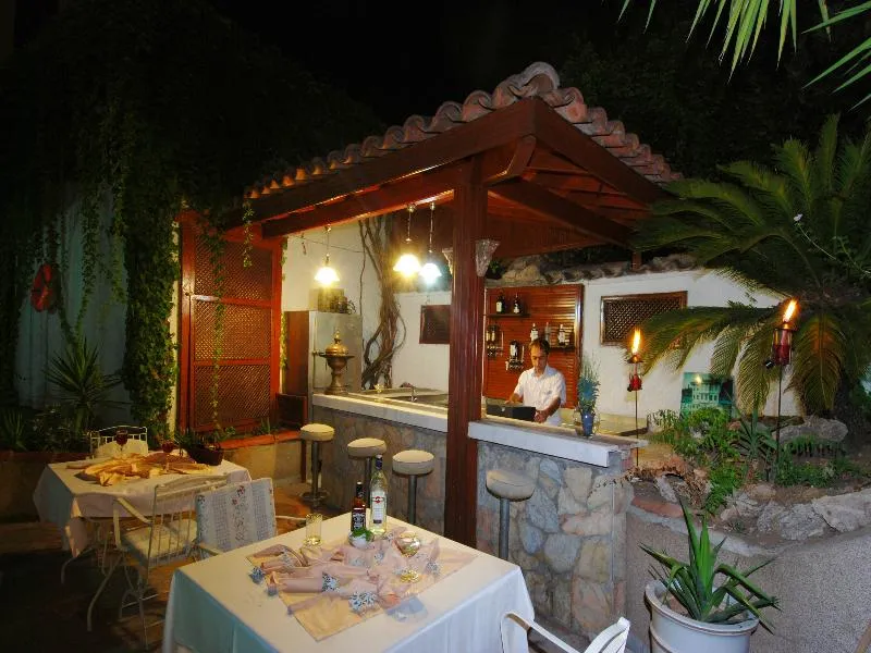 Bar, Argos, Antalya