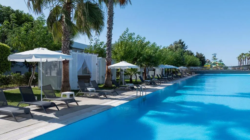 Pool, Crystal Centro Pearl Collection, Antalya