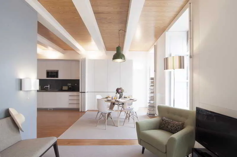 Room, Flattered To Be In Porto, Porto