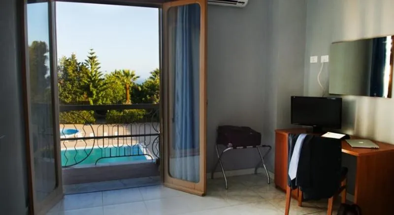 Room, Dei Pini, Catania