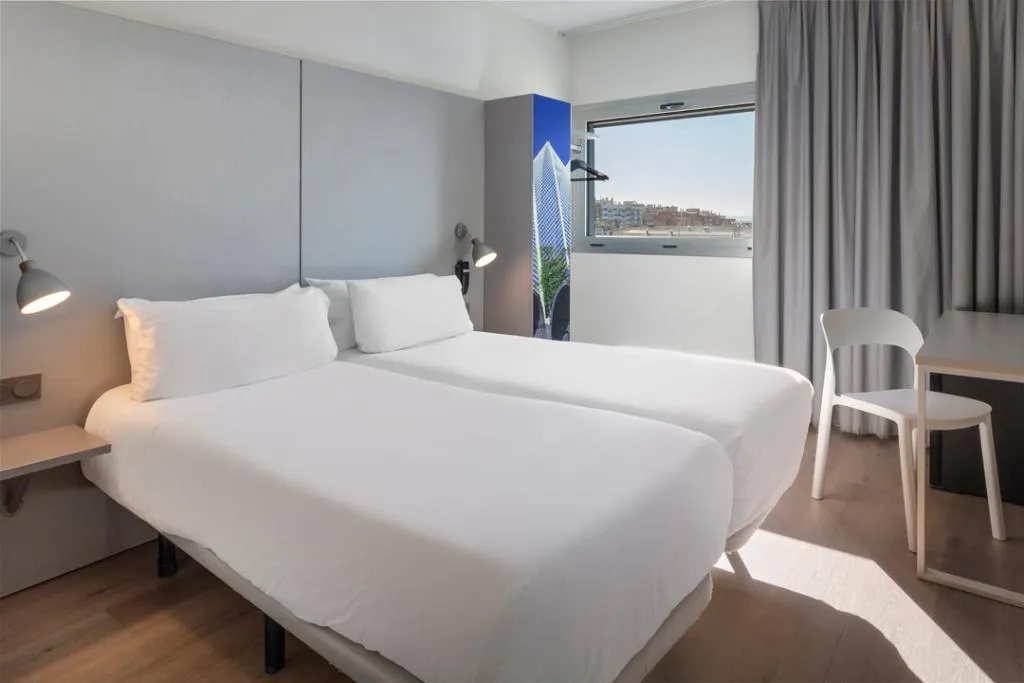 TWIN STANDARD Room, B&B Hotel Valencia Aeropuerto, Valencia