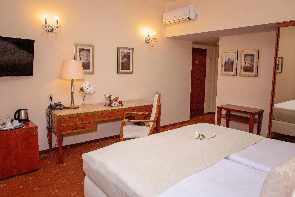 DOUBLE SUPERIOR Room, Fleur De Lis Hotel, Prague