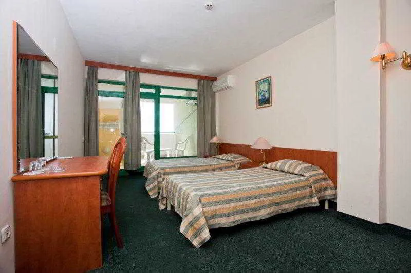 Room, Zdravets, Varna