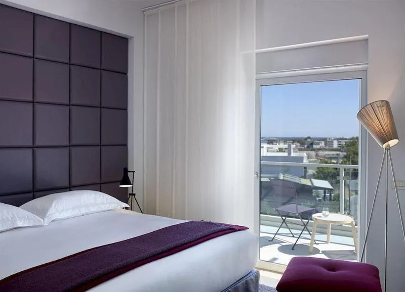 Room, Scale Suites, Athens