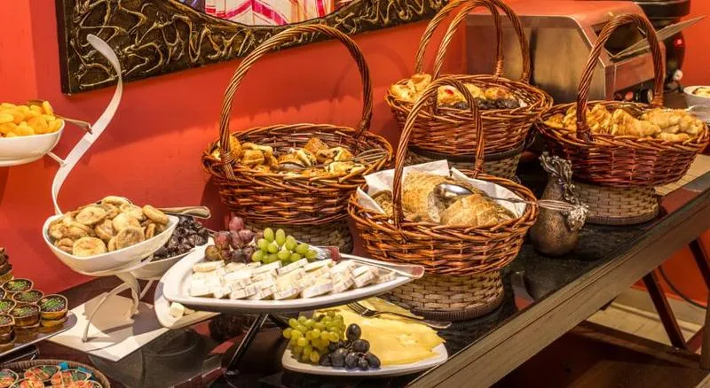 Restaurant, First Central Hotel Suites, Dubai