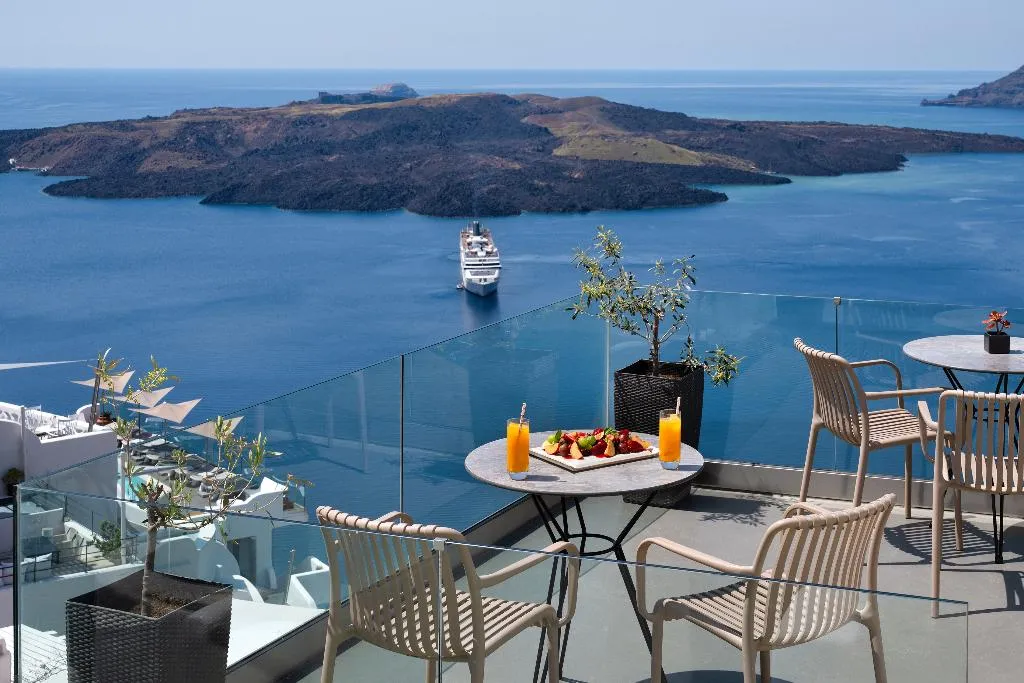 SUITE WITH JACUZZI Room, Athina Luxury Suites, Santorini