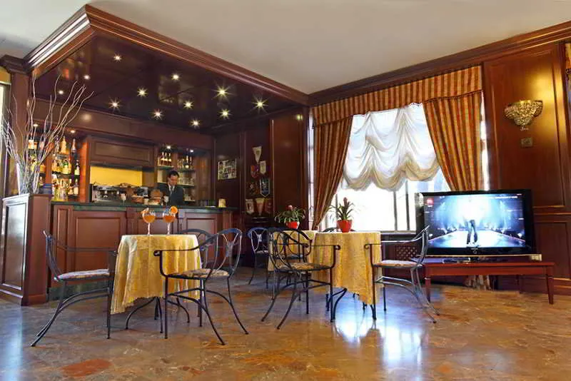 Bar, City Caserta, Naples