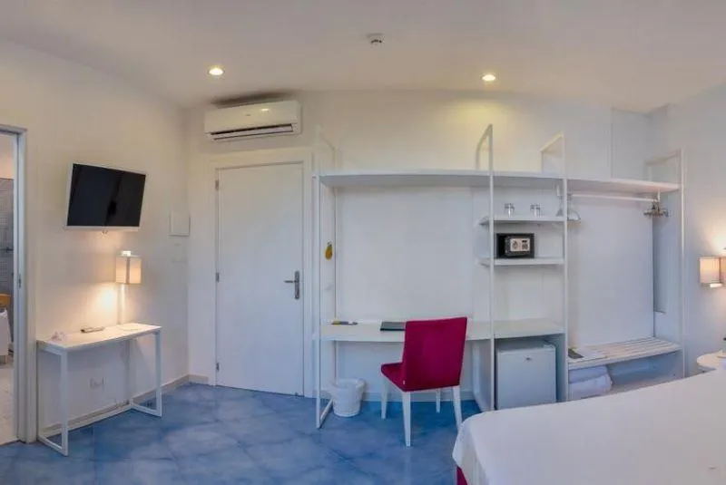 DOUBLE BASIC Room, Boutique Hotel Helios, Naples