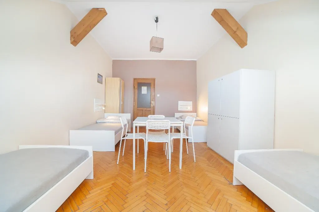 QUADRUPLE WITH KITCHENETTE Room, Dizzy Daisy Hostel, Krakow
