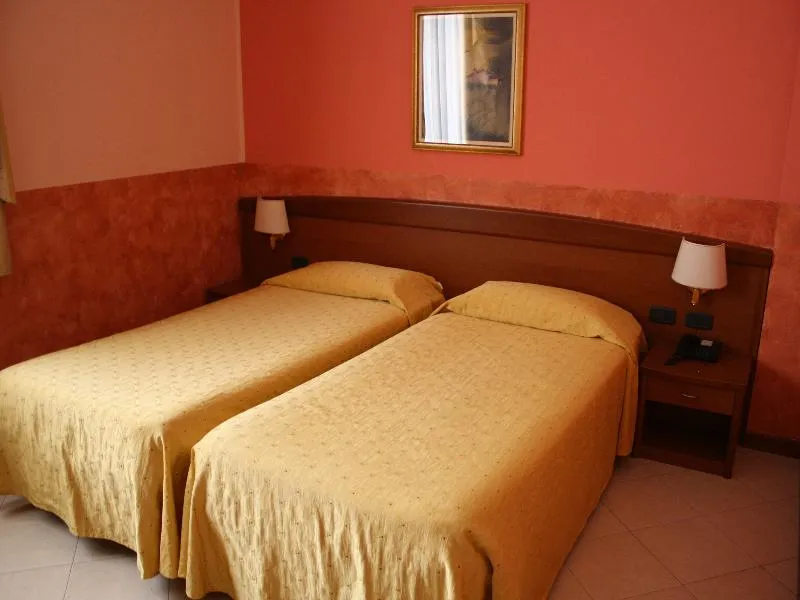 Room, Hotel Majestic - Linate Airport, Milan