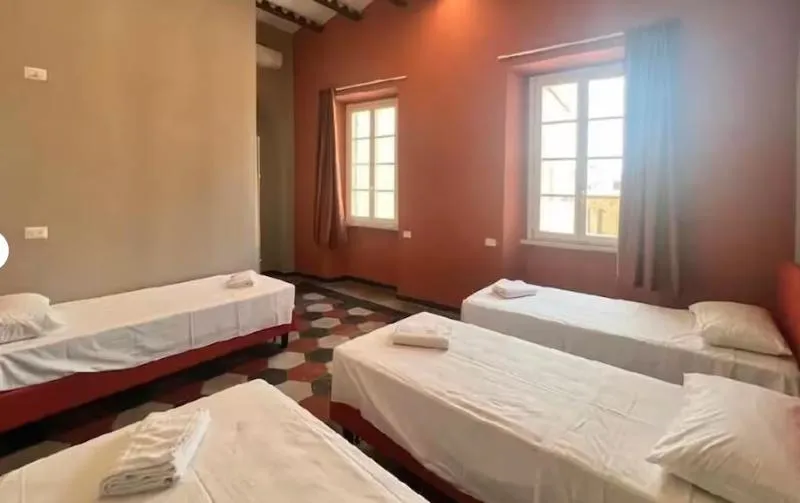 Bed in dormitory CAPACITY 4 Room, Borgo Ripa Urban Travel, Rome