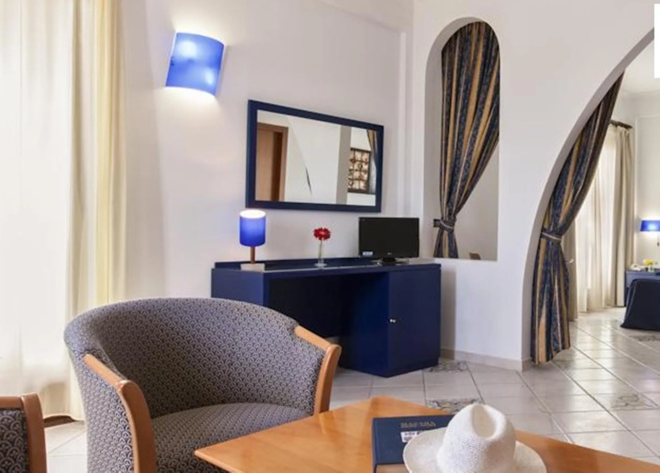 Room, Zahira Resort & Village, Palermo