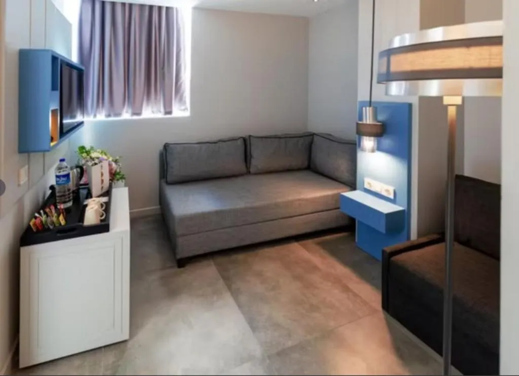 JUNIOR SUITE STANDARD Room, Crystal Centro Pearl Collection, Antalya