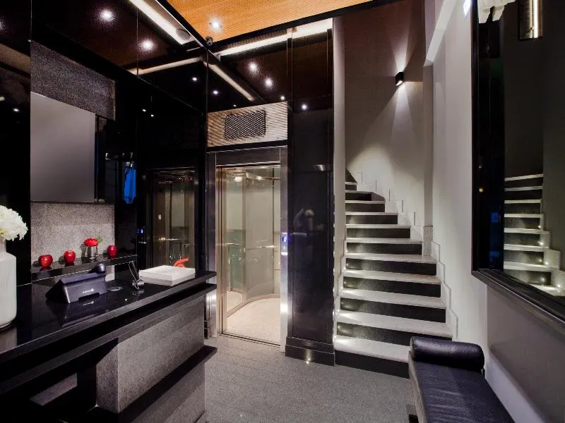 Lobby, Met34 Athens, Athens