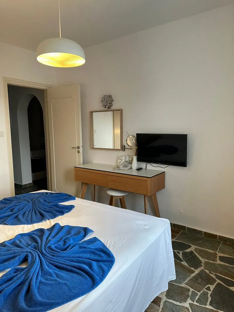 DOUBLE DELUXE ONE BED Room, Tasmaria, Cyprus