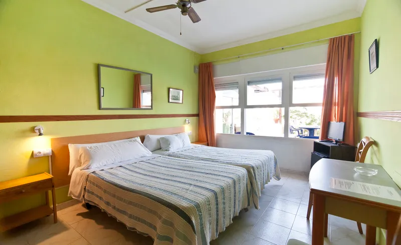 Room, Cala Bona - Mar Blava, Menorca