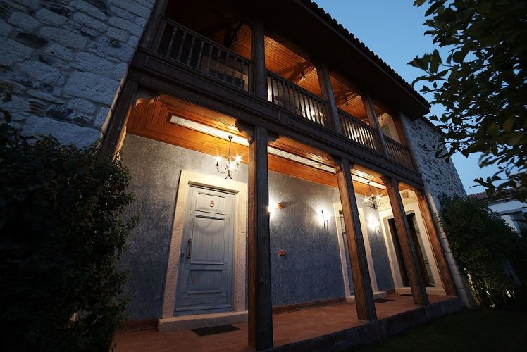 On Oda Otel, Izmir