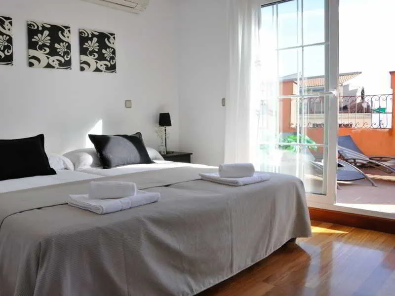 General view, Gran Via Sol Apartamentos, Madrid