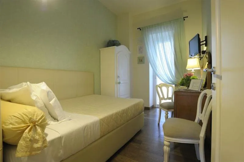 Room, B&B with a View La Dimora degli Angeli, Florence