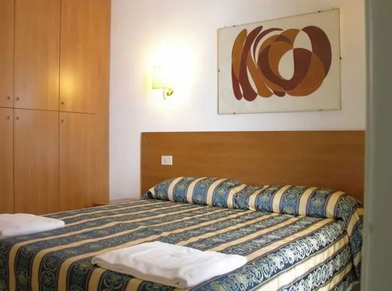 Room, Residence Lodi, Rome