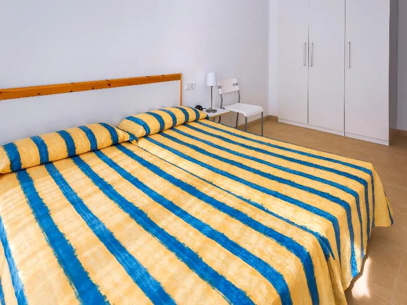 APARTMENT CAPACITY 6 TWO BEDROOMS Room, Sorrabona Apartamentos, Costa Brava