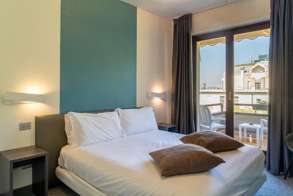 Double or Twin LAKE VIEW Room, Hotel Désirée by Double Hospitality, Milan