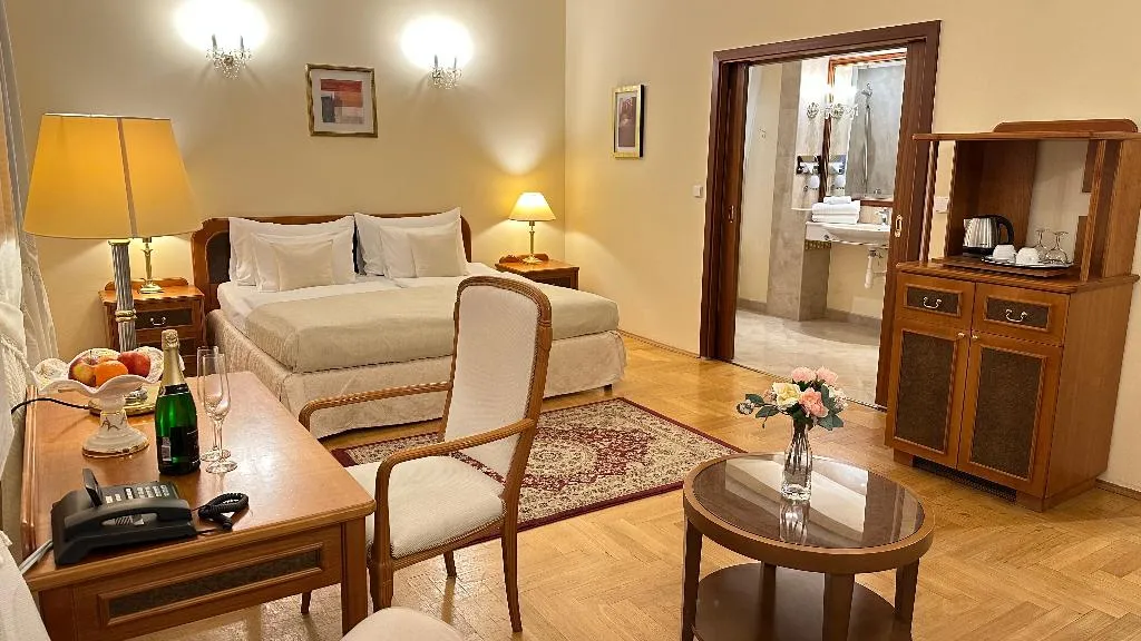 JUNIOR SUITE BASIC Room, Fleur De Lis Hotel, Prague