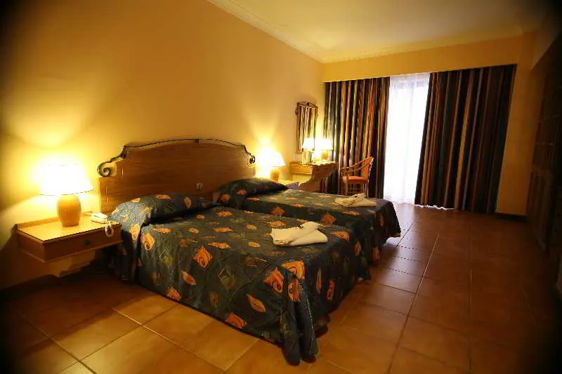 Double or Twin STANDARD Room, Soreda Hotel, Malta