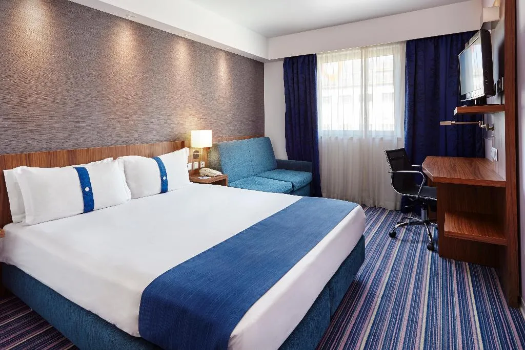 DOUBLE WITH DOUBLE BED Room, Holiday Inn Express Lisbon Alfragide, Lisbon