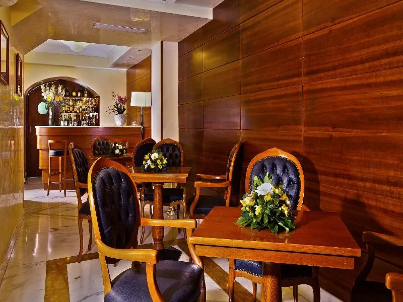 Bar, Palazzo Turchini, Naples