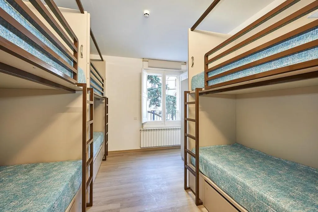 Room BUNK BED Room, Alberg Abat Oliba, Barcelona