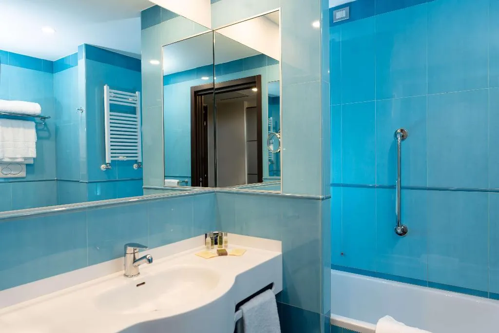 DOUBLE SINGLE USE STANDARD Room, Doubletree by Hilton Milan Malpensa Solbiate Olona, Milan