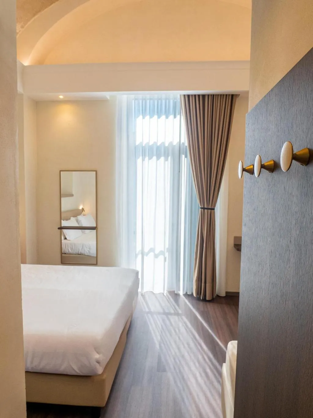 TRIPLE SUPERIOR Room, Hotel Vittoria, Naples