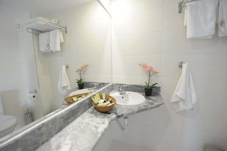 Evia Riviera Resort, Athens