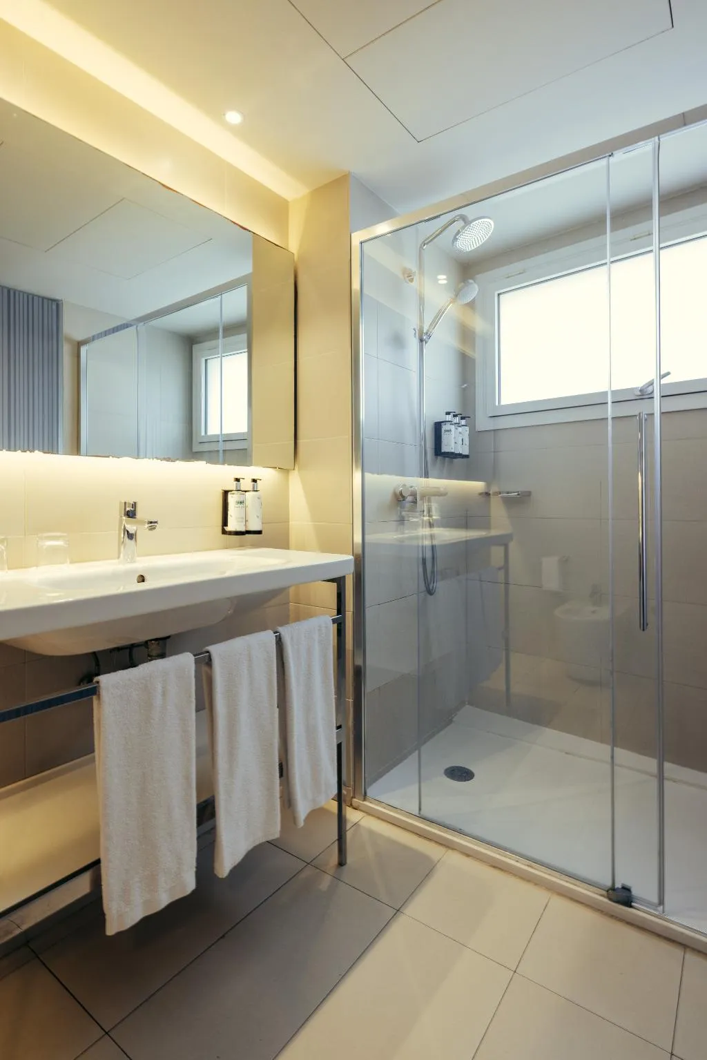 TWIN SUPERIOR Room, Park Hotel Barcelona, Barcelona