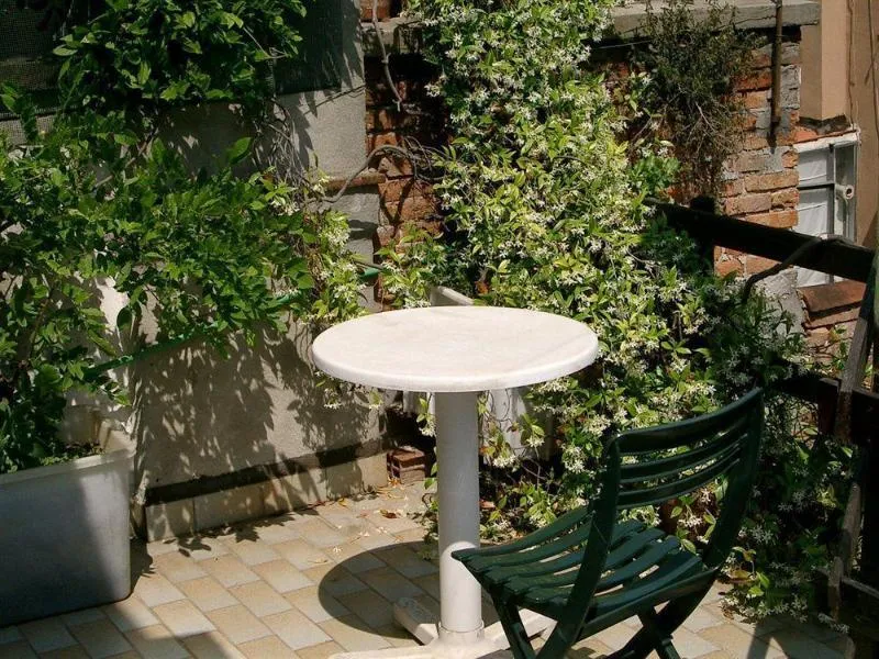 General view, Hotel Casa Peron, Venice