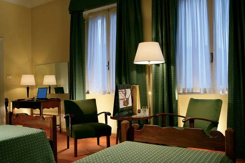 Double or Twin STANDARD Room, Bettoja Hotel Atlantico, Rome