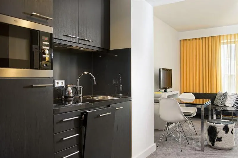 Room, Adina Apartment Hotel Berlin Hackescher Markt, Berlin