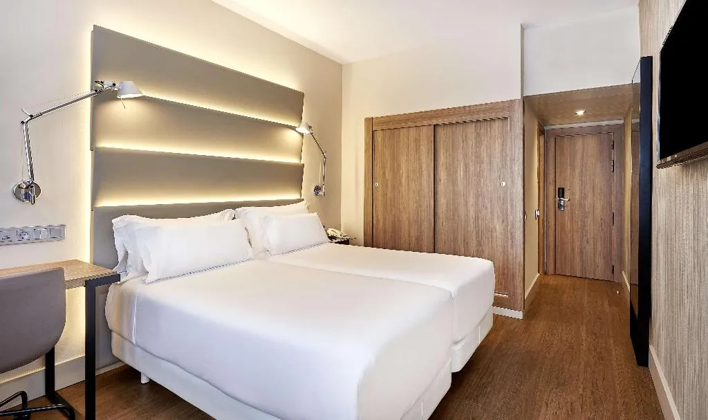 Double or Twin STANDARD Room, NH Sants Barcelona, Barcelona