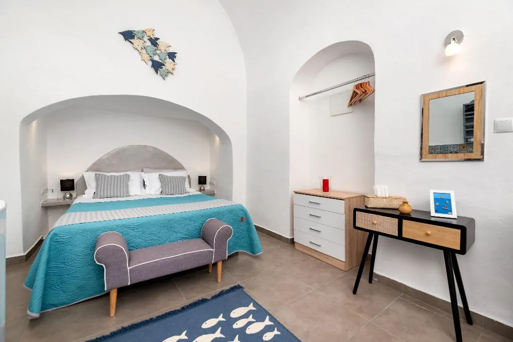 DOUBLE STANDARD Room, 1812 Caves 'n Mansion, Santorini