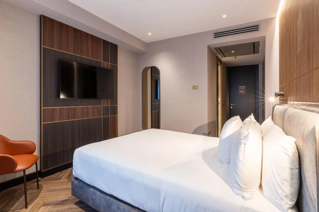 DOUBLE SUPERIOR Room, Hotiday Roma Trevi, Rome