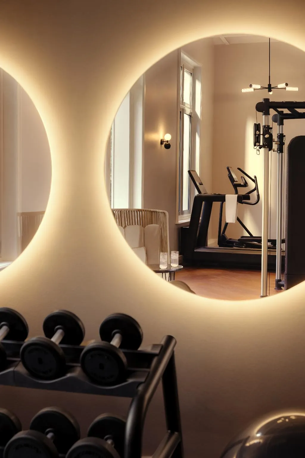 Sports and Entertainment, The Manor Amsterdam, Amsterdam