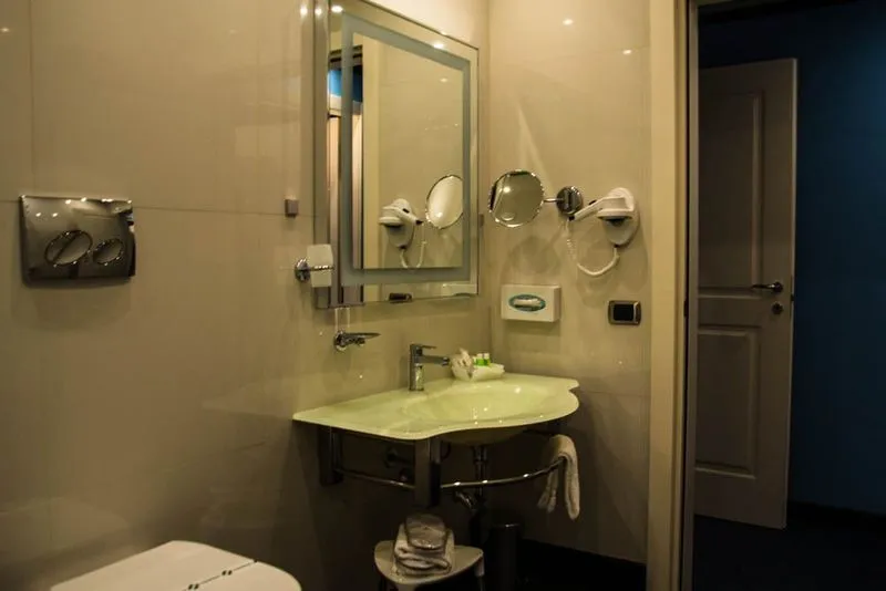 Room, Palace Hotel Legnano, Milan
