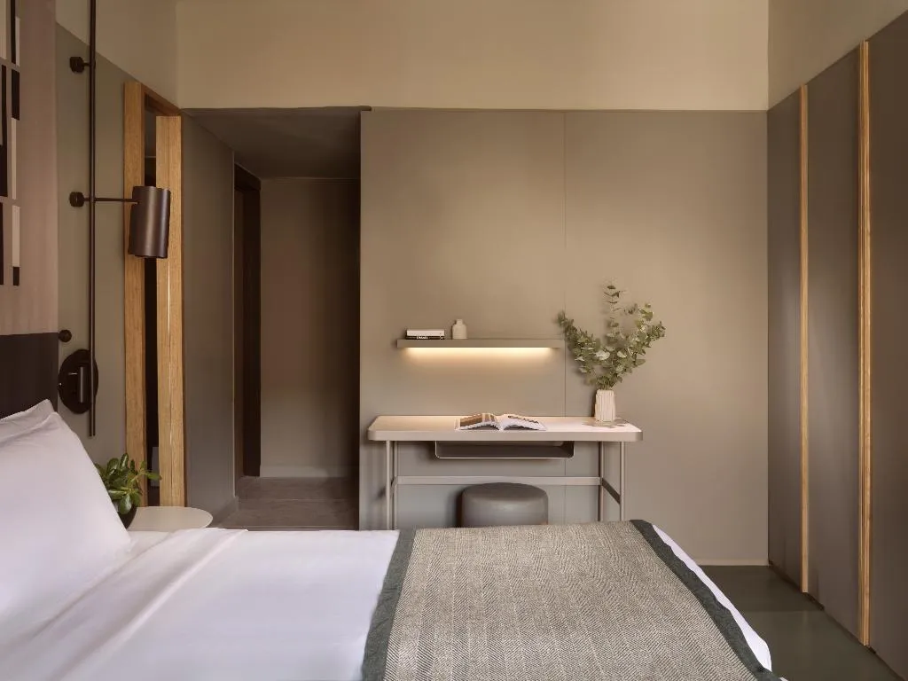 Room, City, Halkidiki